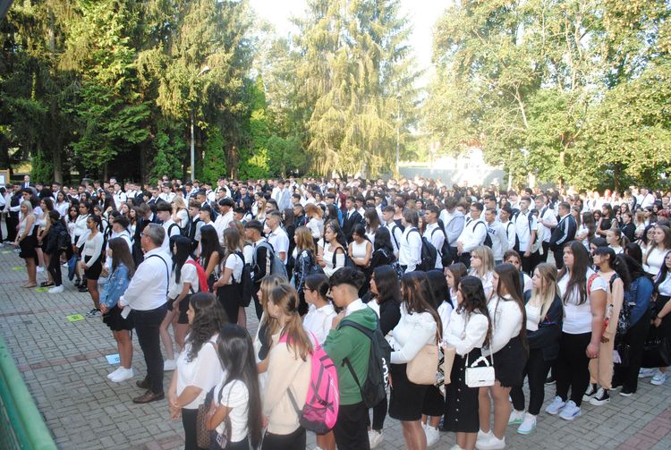 Tanévnyitó a Surányiban 2025
