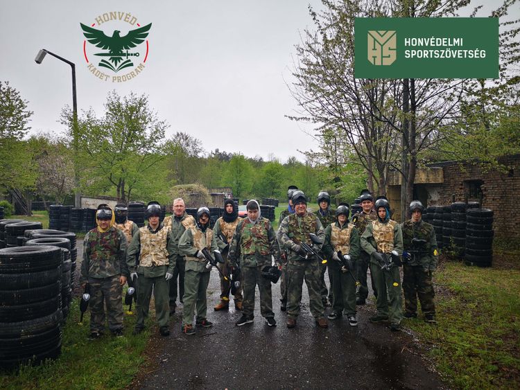 Kadétok a paintball pályán