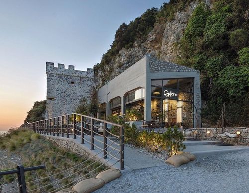 GALLARIA PLATAMONAS CAFÉ – ahol a kávézás igazi élménnyé válik!
